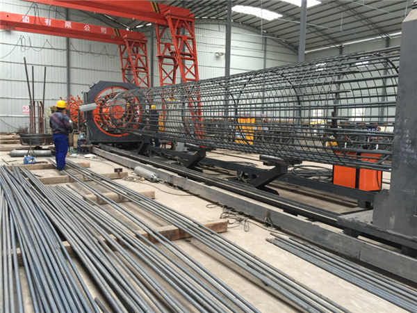 Pagaminta Kinijoje Paprasta eksploatacija Ilgalaikis ir tvirtas Kokybės užtikrinimo plieno armatūros narvelio suvirinimo aparatas ir sutvirtinantis narvas